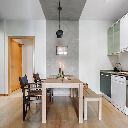 Biescas - 1 Bedroom In Eixample Esquerra