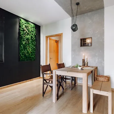 Apartment Biescas - 1 Bedroom In Eixample Esquerra