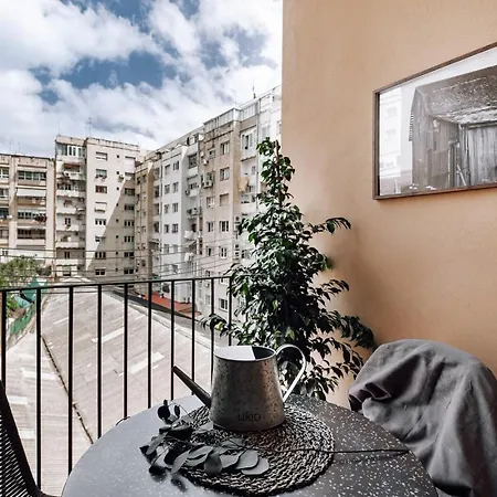 Biescas - 1 Bedroom In Eixample Esquerra Apartment *